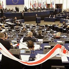 Евродепутатите гласуват за беларуските лидери  вън от ЕС