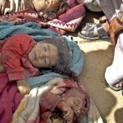 Мъртви деца след атаката в Ишаки