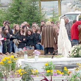 Погребението на 15-годишния Борислав Иванов, паднал от гондола, в Харманли