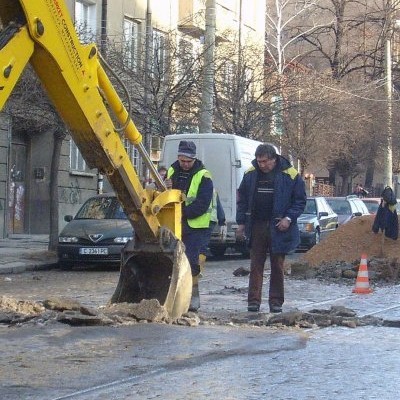 Ремонт на водопровод на софийска улица