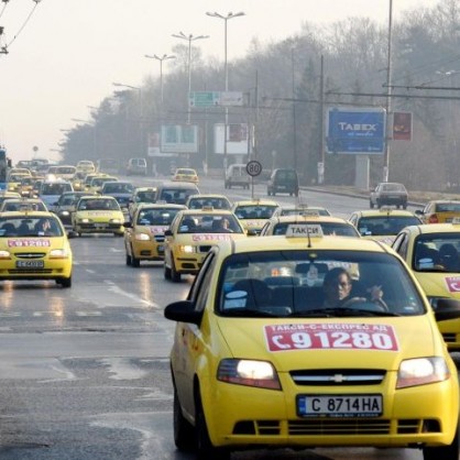Таксита на траурно шествие в София