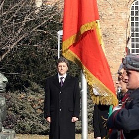 21 салюта отбелязаха началото на втория мандат на Първанов