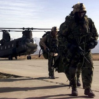 Американски войници в базата Баграм, недалеч от Кабул