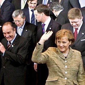 Меркел се зае с трудната задача да спасява Стария контитент