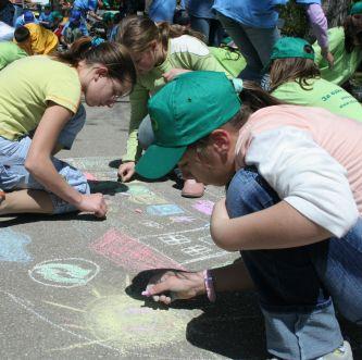 Над 200 деца рисуваха на тема “За един по-чист град” във Велико Търново
