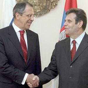 Руският министър на външните работи Лавров и сръбският премиер Кощуница на 19 април