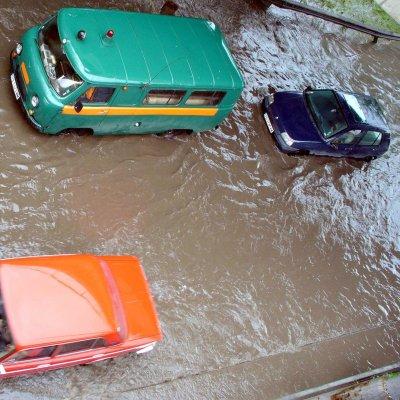 Битка на пловдивски шофьори срещу водната блокада на града