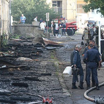 Запали се дървеният гредоред на психиатричната клиника