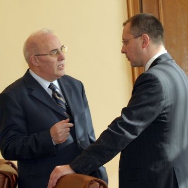 Близнаков и Станишев обсъждат българската армия