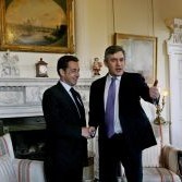 Никола Саркози и британският премиер