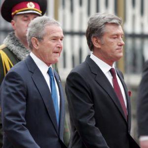 Американският президент Джордж Буш е на посещение в Украйна, където се срещна с президента Виктор Юшченко