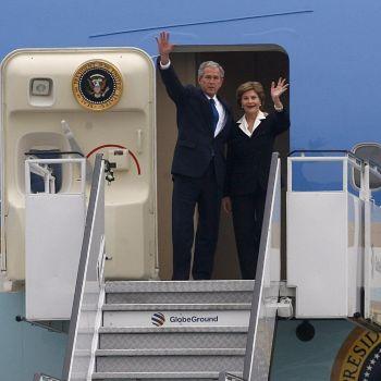 Президентът на САЩ Джордж Буш пристигна в Букурещ със съпругата си Лора
