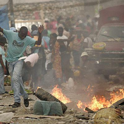 Четирима души загинаха в Хаити при бунт заради високите цени
