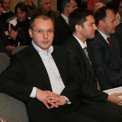 Станишев, Вигенин и Миков на третата редовна сесия на Националното общо събрание на партия  Движение за социален хуманизъм