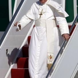 Папата пристигна на ВВС базата  Андрюс  край Вашингтон