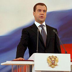 Медведев се закле като президент на Русия