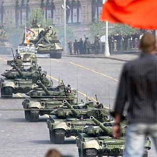 Започна големият военен парад на Червения площад в Москва