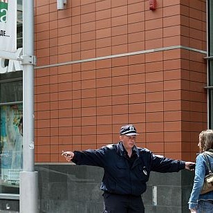 Причината бе изоставен пакет и съмнения за взривно устройство