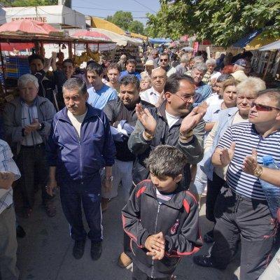 30-тина търговци дойдоха за протестния митинг на търговците от кооперативния пазар във Варна