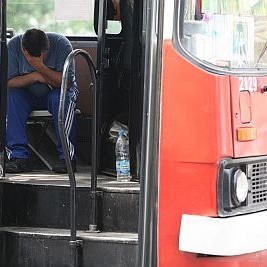 Шофьорът на автобуса бе изпаднал в шок