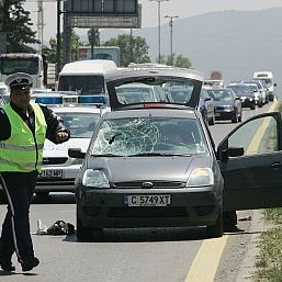 Лек автомобил Форд блъсна пешеходка на Цариградско шосе в София