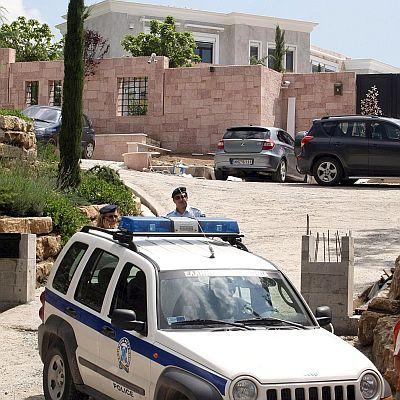 Полиция охранява дома на бизнесмена Георгиос Милонас