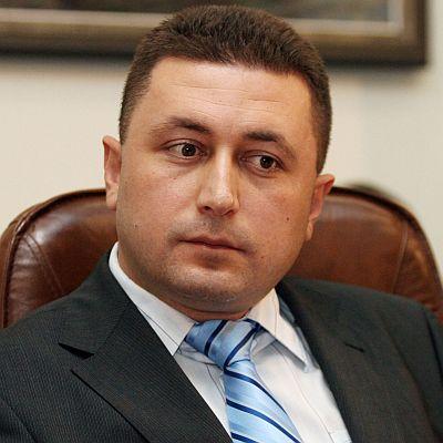 Досегашният заместник-министър на финансите Атанас Кънчев сяда на стола на Димитър Тадаръков