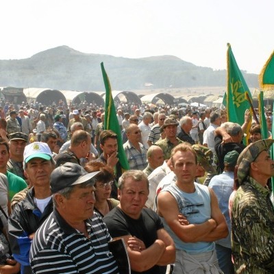 Около 20000 души се събраха в местността Узана на традиционния ловен събор, който тази година е посветен на 110 годишнина от основаването на Националното ловно-рибарско сдружение