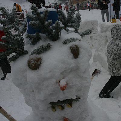 Боровец откри сезона със сняг