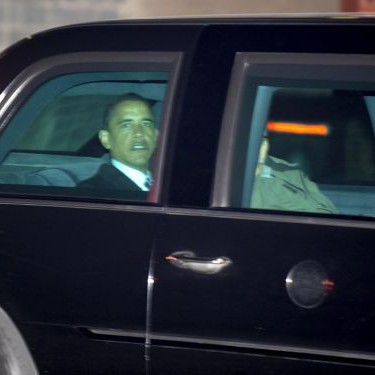 Обама и сейството му ще живеят в хотела, докато се нанесат в Белия дом