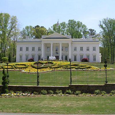 Копието на Белия дом в Атланта, щата Джорджия