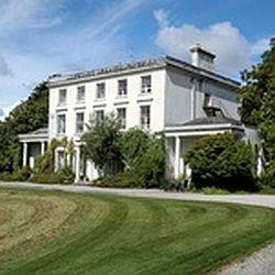 Къщата на Агата Кристи Грийнуей Хауз се намира в графство Девън