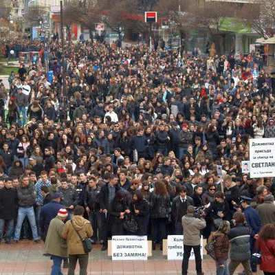 Над 3500 студенти от всички варненски университети се събраха за протестното шествие-митинг