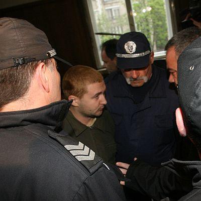 Задържаният за двойното убийство пред клуб Соло в София Илиян Тодоров в съда