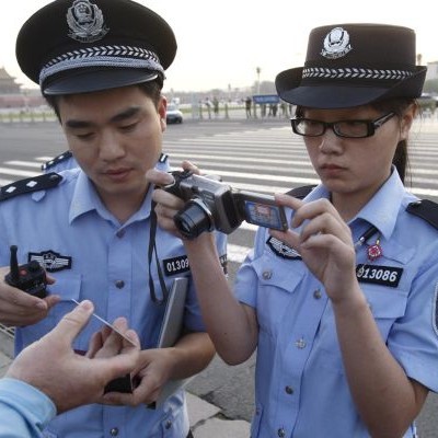 Китайската милиция ограничи достъпа до площада
