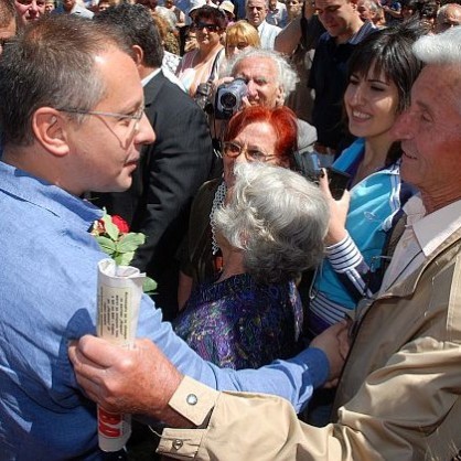 Водачът на листата на Коалиция за България и председател на БСП присъства на поклонението на паметника на 18-те разстреляни в село Партизани, община Дългопол