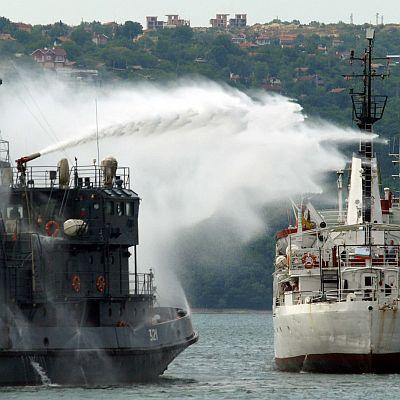 На пристанище Варна бе разигран епизод „Оказване помощ при пожар на кораб, намиращ се в пристанище ” и „Стрелба по морска цел