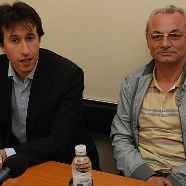 Лидерът на младежкото ДПС Корман Исмаилов и Ахмед Доган