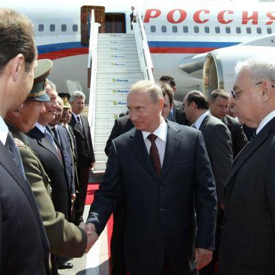 Владимир Путин пристигна на „енергийна” визита в Турция