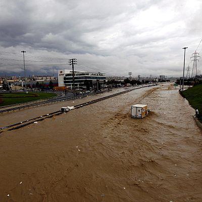 Наводненията в Истанбул