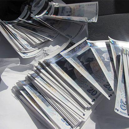 Фалшиви банкноти по 20 лева, открити при операция на полицията