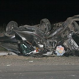 30-годишна жена почина при зверска катастрофа между две леки коли на пътя Казанлък – с. Дунавци