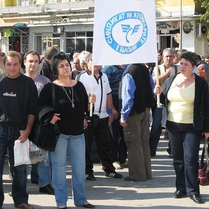 Железничари протестираха за заплати в Горна Оряховица