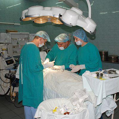 Хирурзите в Хасково довършили операцията на аварийно осветление