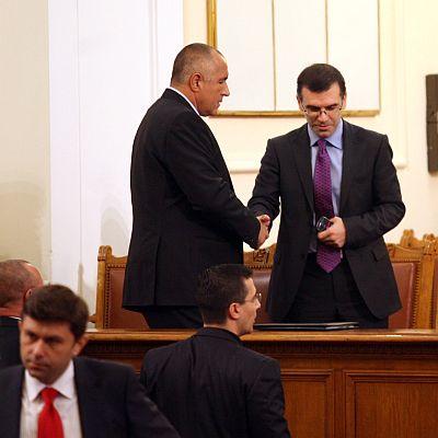 Премиерът Бойко Борисов и вицепремиерът Симеон Дянков в пленарна зала