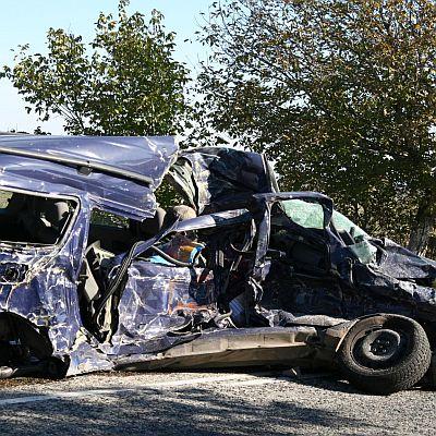 Двама мъже загинаха при катастрофа на пътя Плевен-Русе