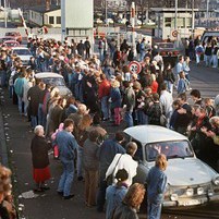 Германци нахлуват в Западен Берлин на 10 ноември 1989 г.