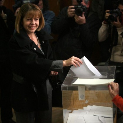 Йорданка Фандъкова гласува за кмет на София