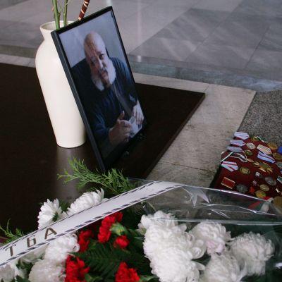 Погребаха полк. Петко Йотов с военни почести
