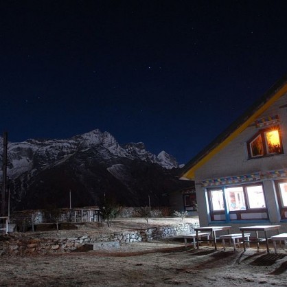 Базата в Сянгбоче, на 3900 метра, където отседнаха министрите на Непал на път за подножието на Еверест